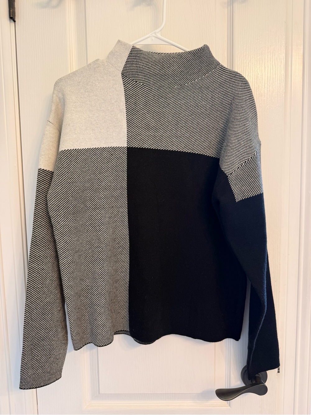 Liz Claiborne Colorblock Sweater